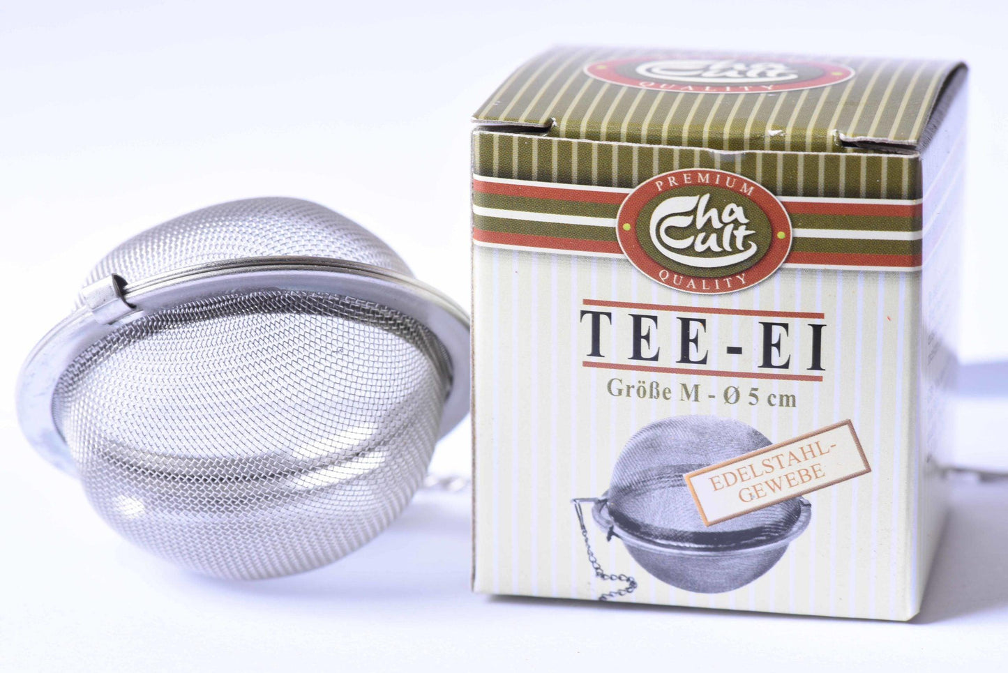 Stainless steel tea infuser ball with packaging for loose leaf tea, size 5 cm.