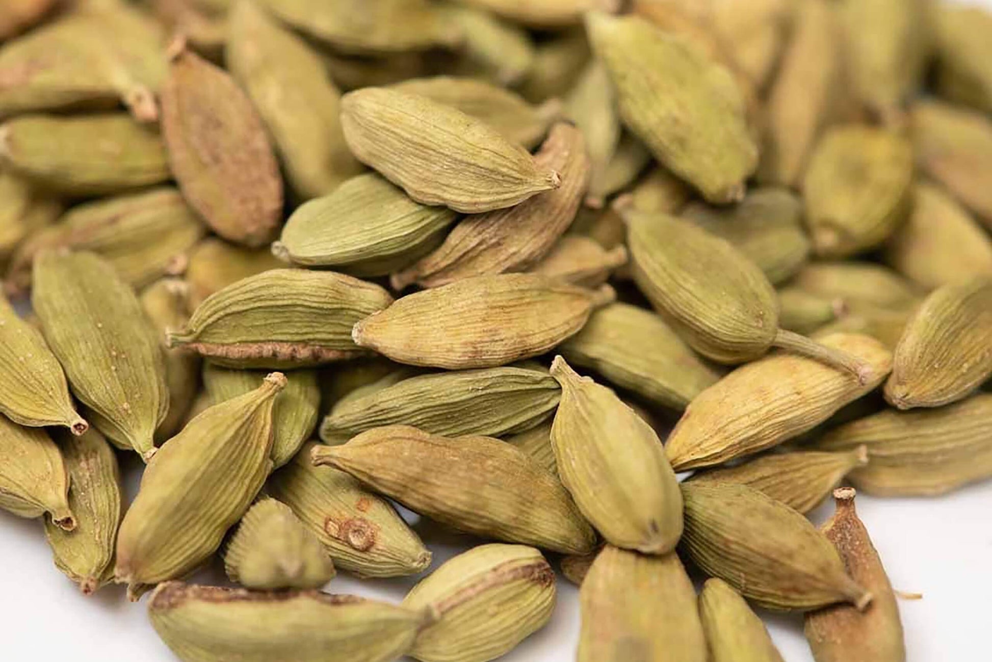 CARDAMOM (WHOLE) - Spice Professors